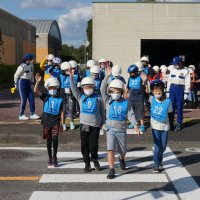 4年生　校外学習　県庁　交通公園