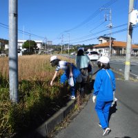 第５学年による「クリーン作戦」第３弾！地区のゴミ拾いをしました