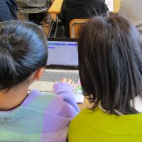 ２学期最後の「授業参観」！これまでの学習の成果を発表したり、親子で活動したりしました