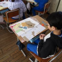 第３学年 図画工作科の「紙はん画」！想像を膨らませて作っています