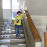 全校児童で取り組む「おそうじがんばり週間」！ピカピカになるまで、頑張っていました