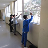 第６学年「愛好作業」！６年間、お世話になった校舎に感謝を込めて