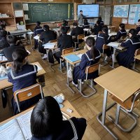 ３年生が学年数学を行いました