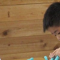 ２年生　図工「にぎにぎねん土」